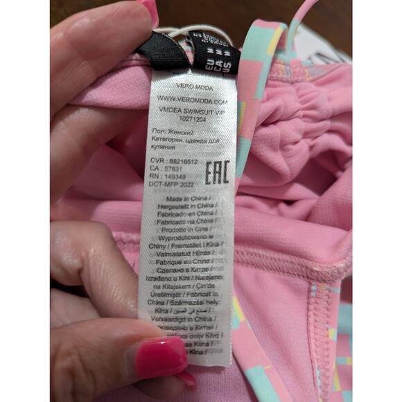 VERO MODA NWT One-Piece Swimsuit | Limpet Shell AOP Tira, Size M, NWT - Picture 7 of 8